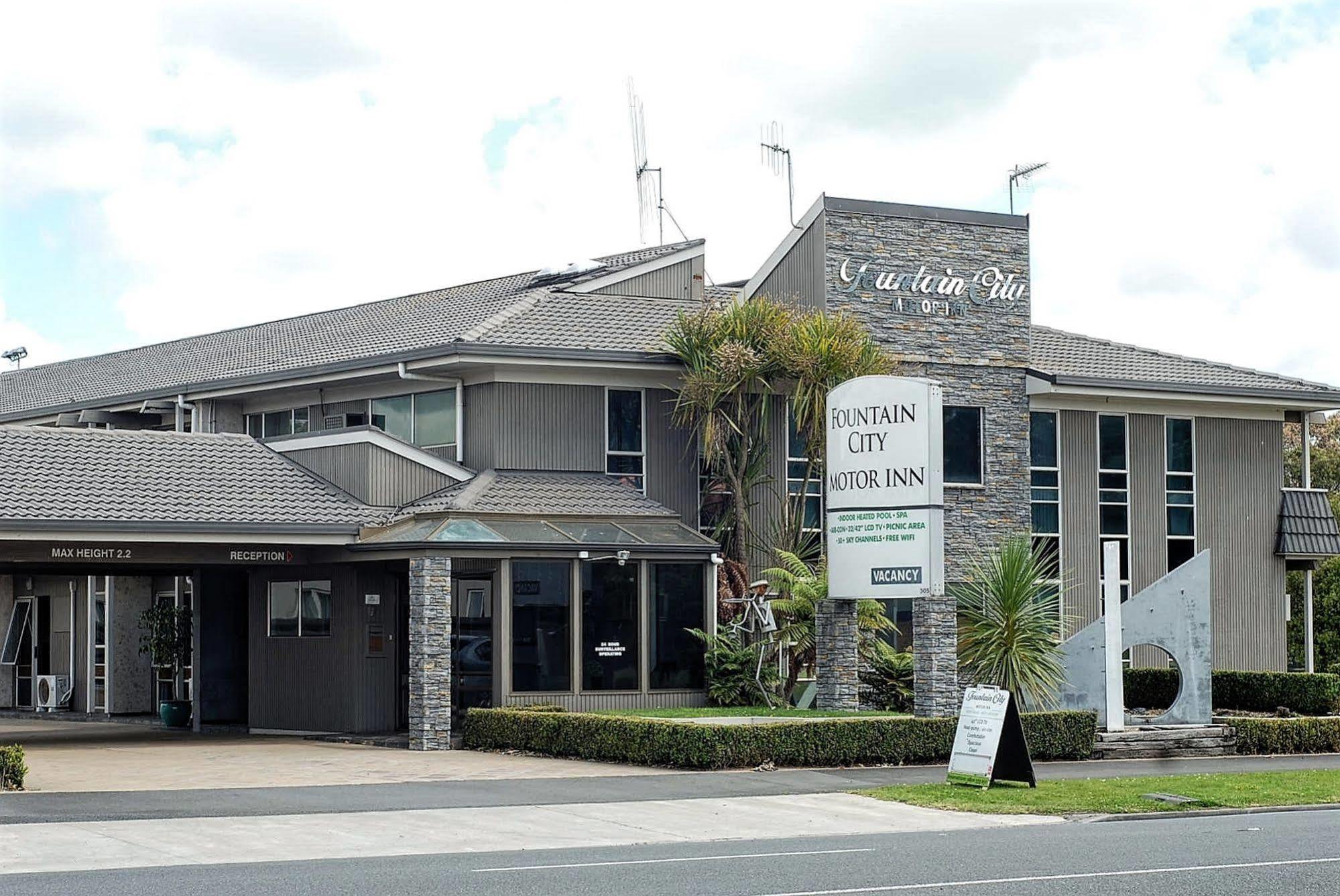 Fountain City Motor Inn Hamilton Extérieur photo